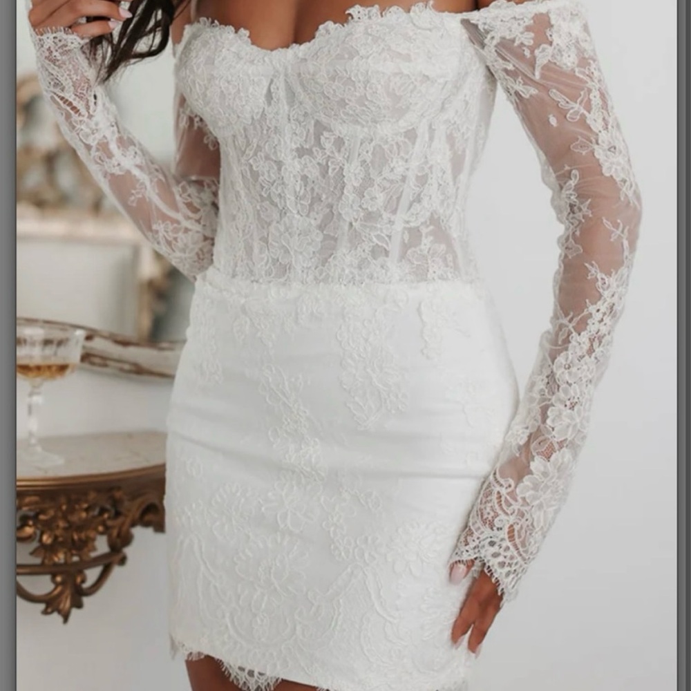 UNTAMED PETALS BY AMANDA JUDGE White Lace Off-Shoulder Mini Dress